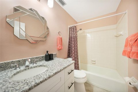 Condo in Punta Gorda, Florida, 2 bedrooms  № 1352500 - photo 27