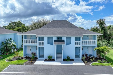 Condo in Punta Gorda, Florida, 2 bedrooms  № 1352500 - photo 1