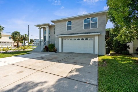 Villa ou maison à vendre à Hernando Beach, Floride: 4 chambres, 276.94 m2 № 1352464 - photo 9