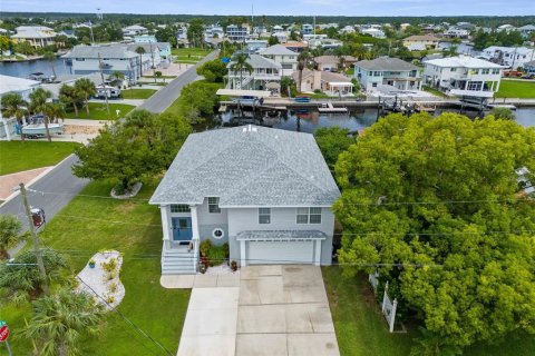 Villa ou maison à vendre à Hernando Beach, Floride: 4 chambres, 276.94 m2 № 1352464 - photo 2