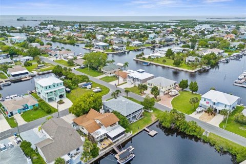 Villa ou maison à vendre à Hernando Beach, Floride: 4 chambres, 276.94 m2 № 1352464 - photo 7