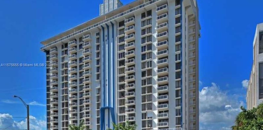 Condo à Hollywood, Floride, 1 chambre  № 1159348