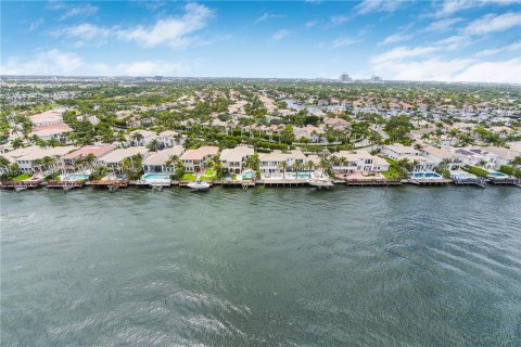 Condo in Hollywood, Florida, 1 bedroom  № 1159348 - photo 11