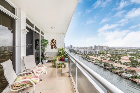 Condominio en venta en Hollywood, Florida, 1 dormitorio, 77.29 m2 № 1159348 - foto 6