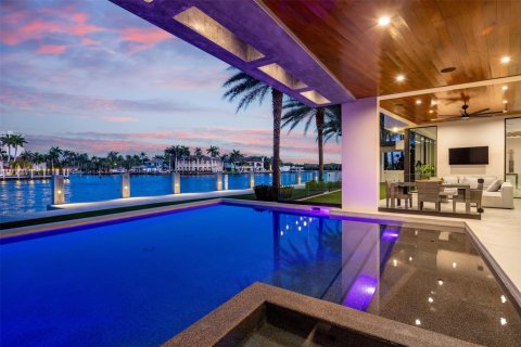 Casa en venta en Fort Lauderdale, Florida, 4 dormitorios, 503.72 m2 № 1159592 - foto 5