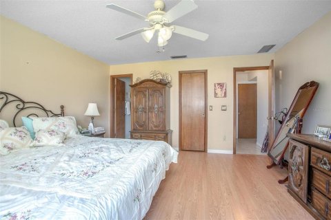 Casa en venta en Deltona, Florida, 4 dormitorios, 180.97 m2 № 989902 - foto 15