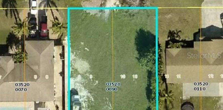 Land in Cape Coral, Florida № 263775