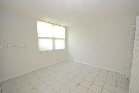 Copropriété à vendre à Davie, Floride: 2 chambres, 89.65 m2 № 1141752 - photo 17