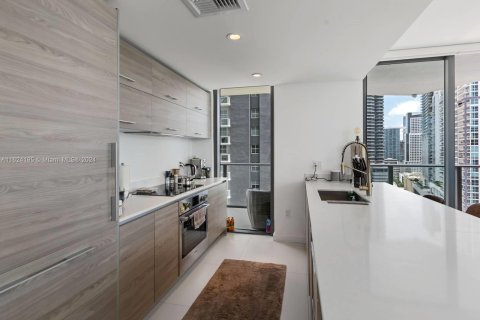 Condo in Miami, Florida, 2 bedrooms  № 1271809 - photo 5