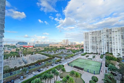 Condominio en venta en Aventura, Florida, 1 dormitorio, 99.03 m2 № 1117643 - foto 25