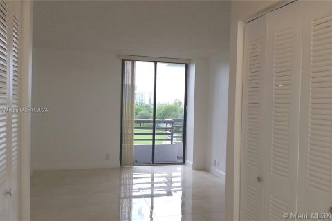 Copropriété à louer à Aventura, Floride: 2 chambres, 105.63 m2 № 1347624 - photo 15