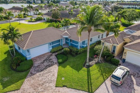 Villa ou maison à vendre à St. Lucie, Floride: 3 chambres, 229.28 m2 № 855132 - photo 1