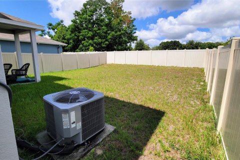 House in Zephyrhills, Florida 4 bedrooms, 176.05 sq.m. № 1278561 - photo 6