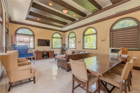 Villa ou maison à vendre à Pinecrest, Floride: 9 chambres, 683.48 m2 № 1145740 - photo 24