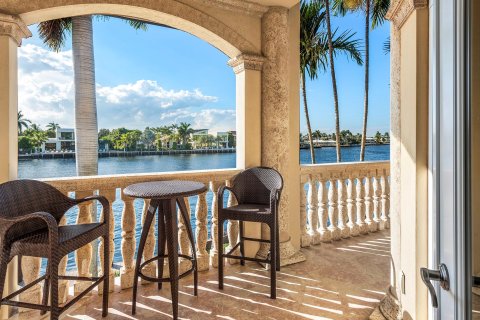 Villa ou maison à louer à Fort Lauderdale, Floride: 6 chambres, 437.2 m2 № 759014 - photo 17