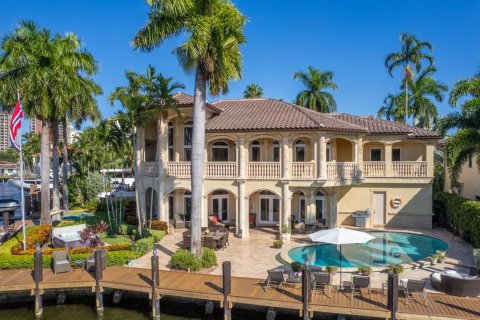 Villa ou maison à louer à Fort Lauderdale, Floride: 6 chambres, 437.2 m2 № 759014 - photo 5