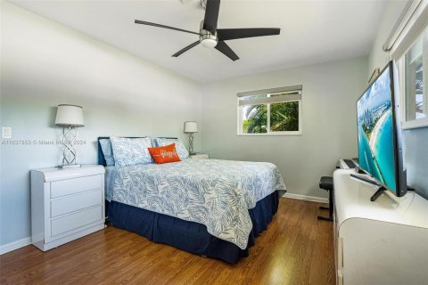 Casa en venta en North Miami Beach, Florida, 3 dormitorios, 194.44 m2 № 1309825 - foto 26