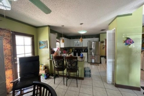 House in Miami, Florida 3 bedrooms, 154.03 sq.m. № 839935 - photo 11