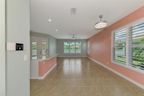 Villa ou maison à vendre à North Port, Floride: 2 chambres, 134.52 m2 № 1308435 - photo 9