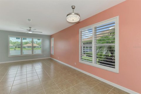 Villa ou maison à vendre à North Port, Floride: 2 chambres, 134.52 m2 № 1308435 - photo 10