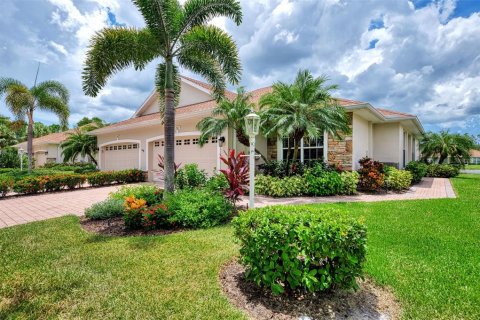 Villa ou maison à vendre à North Port, Floride: 2 chambres, 134.52 m2 № 1308435 - photo 3