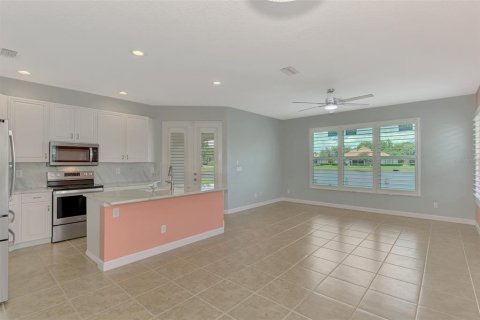 Villa ou maison à vendre à North Port, Floride: 2 chambres, 134.52 m2 № 1308435 - photo 11