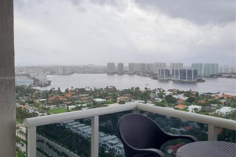 Condo in Sunny Isles Beach, Florida, 3 bedrooms  № 1234937 - photo 16