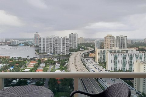 Condo in Sunny Isles Beach, Florida, 3 bedrooms  № 1234937 - photo 19