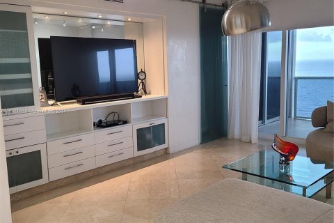 Condo in Sunny Isles Beach, Florida, 3 bedrooms  № 1234937 - photo 10