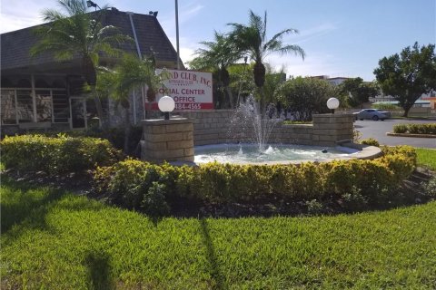 Condominio en venta en Lauderdale Lakes, Florida, 1 dormitorio, 74.79 m2 № 286904 - foto 1