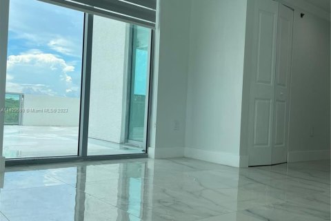 Condominio en venta en Sunrise, Florida, 3 dormitorios, 145.86 m2 № 647900 - foto 20