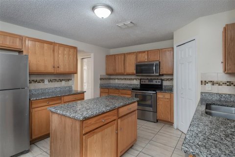 Casa en venta en Deltona, Florida, 5 dormitorios, 243.96 m2 № 1375295 - foto 8