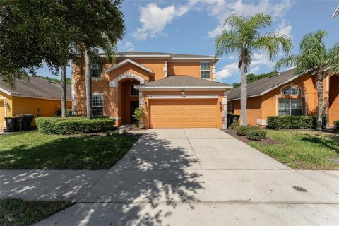 House in Davenport, Florida 5 bedrooms, 265.79 sq.m. № 1383847 - photo 1