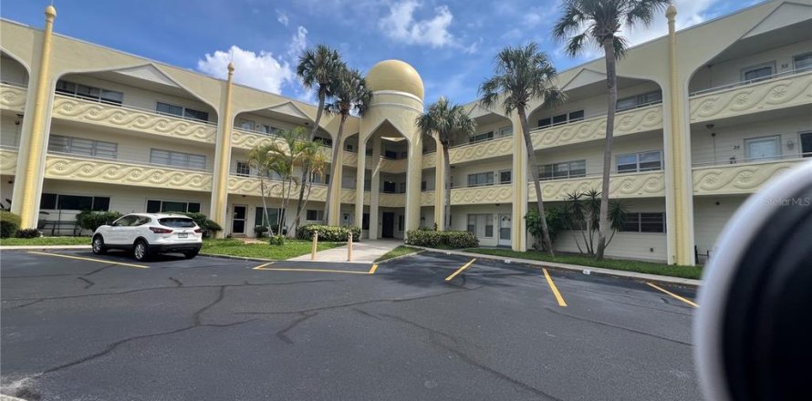 Condo in Clearwater, Florida, 2 bedrooms  № 1383274