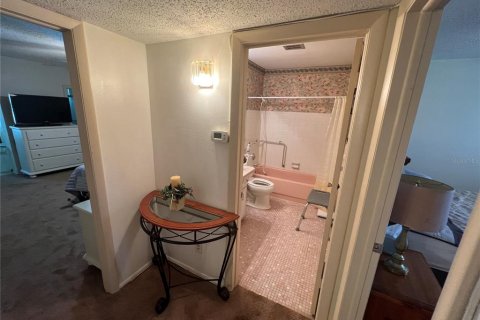 Condo in Clearwater, Florida, 2 bedrooms  № 1383274 - photo 12