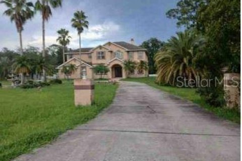 House in Kissimmee, Florida 5 bedrooms, 410.63 sq.m. № 1308178 - photo 2