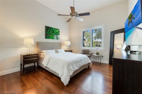 Villa ou maison à vendre à Palmetto Bay, Floride: 6 chambres, 418.06 m2 № 1080099 - photo 21