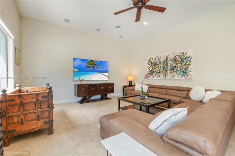 Villa ou maison à vendre à Palmetto Bay, Floride: 6 chambres, 418.06 m2 № 1080099 - photo 26