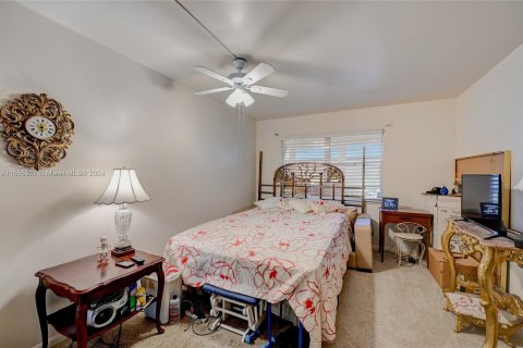 Condo in Deerfield Beach, Florida, 2 bedrooms  № 1080098 - photo 11