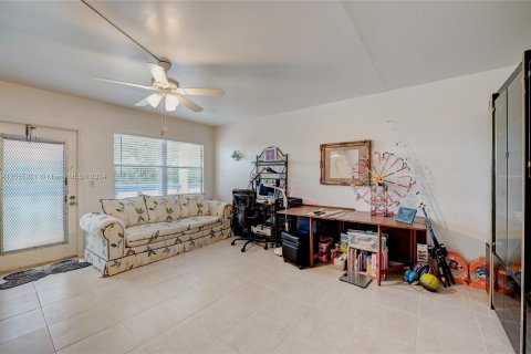 Copropriété à vendre à Deerfield Beach, Floride: 2 chambres, 79.9 m2 № 1080098 - photo 5