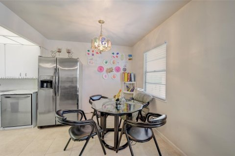 Condominio en venta en Deerfield Beach, Florida, 2 dormitorios, 79.9 m2 № 1080098 - foto 7