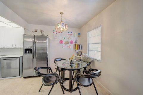 Copropriété à vendre à Deerfield Beach, Floride: 2 chambres, 79.9 m2 № 1080098 - photo 19