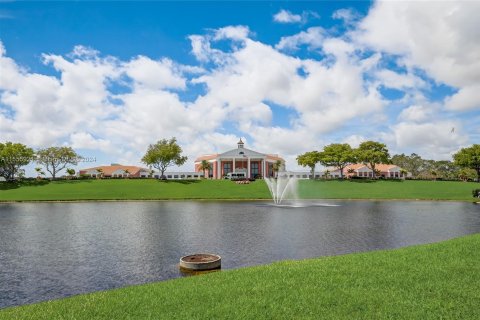 Condo in Deerfield Beach, Florida, 2 bedrooms  № 1080098 - photo 1