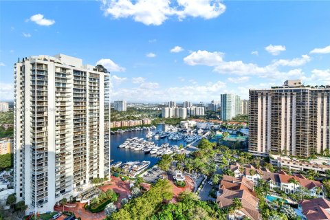 Condo in Aventura, Florida, 2 bedrooms  № 1271624 - photo 17