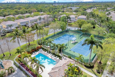 Adosado en venta en Palm Beach Gardens, Florida, 3 dormitorios, 145.86 m2 № 1079400 - foto 4