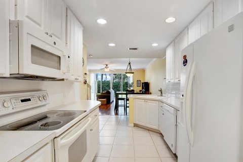 Townhouse in Palm Beach Gardens, Florida 3 bedrooms, 145.86 sq.m. № 1079400 - photo 20