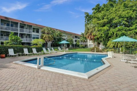 Condo in Fort Lauderdale, Florida, 1 bedroom  № 1079357 - photo 1