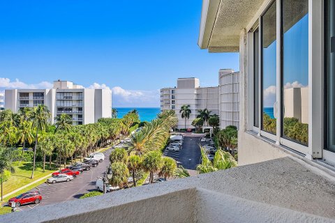 Copropriété à louer à Palm Beach, Floride: 2 chambres, 129.04 m2 № 810729 - photo 7