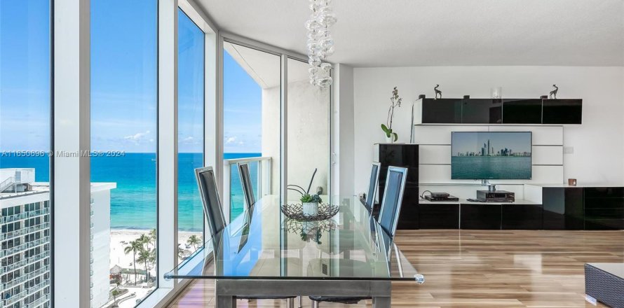 Condo in Sunny Isles Beach, Florida, 2 bedrooms  № 1332826