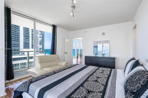 Copropriété à louer à Sunny Isles Beach, Floride: 2 chambres, 132.2 m2 № 1332826 - photo 6